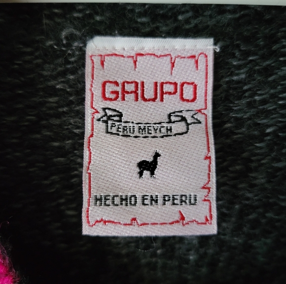 Grupo alpaca hooded fringe sweater - Picture 5 of 5